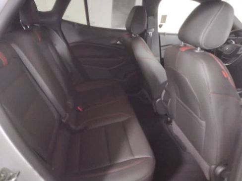 Used 2024 Chevrolet Trax RS w/ Sunroof Package image 27