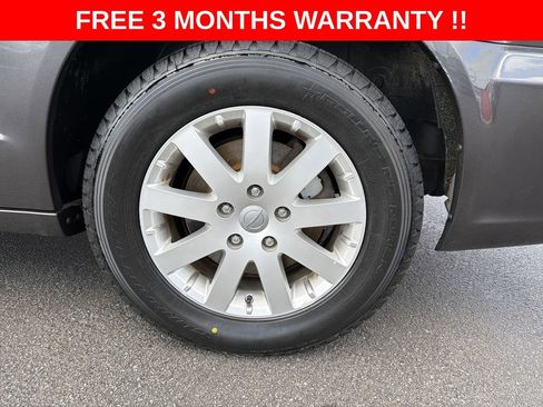 Used 2016 Chrysler Town & Country Touring image 33