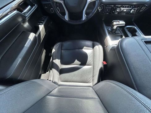 Used 2022 Chevrolet Silverado 1500 LT Trail Boss w/ LT Trail Boss Premium Package AWD/4WD image 12