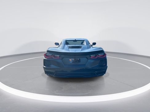 Used 2025 Chevrolet Corvette Stingray Premium Conv w/ Z51 Performance Package RWD image 8