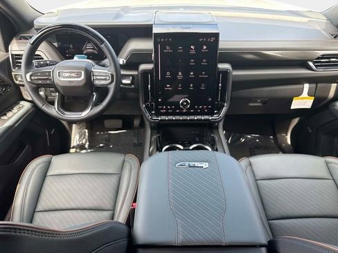 New 2026 GMC Yukon XL AT4 w/ AT4 Premium Plus Package AWD/4WD image 19