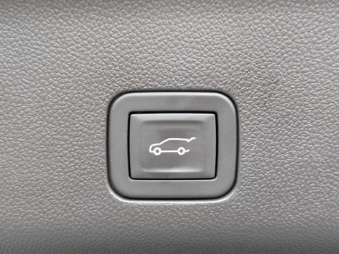 Certified 2025 Cadillac Escalade Sport Platinum AWD/4WD image 11