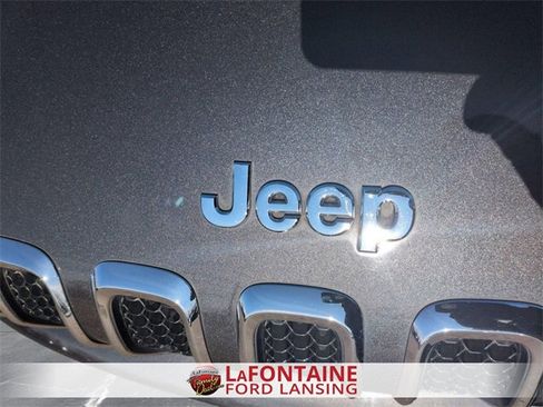 Used 2015 Jeep Cherokee Latitude image 9