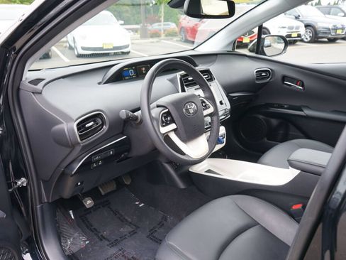 Used 2016 Toyota Prius Four w/ Advanced Technology Package FWD image 16