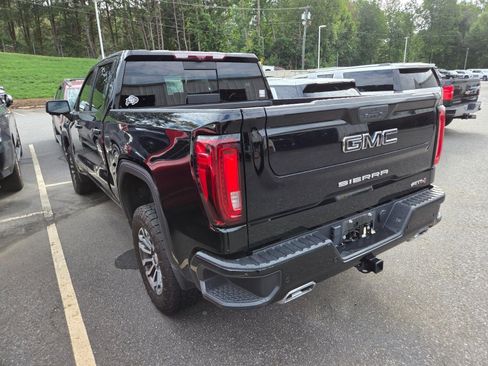 Used 2021 GMC Sierra 1500 AT4 w/ AT4 Value Package AWD/4WD image 7