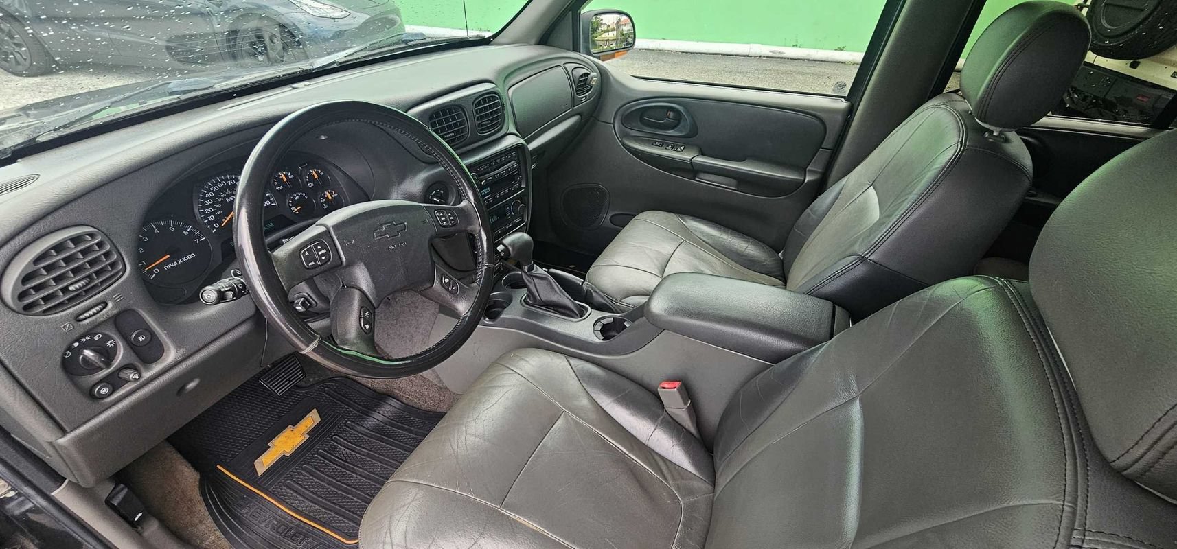 Used 2004 Chevrolet TrailBlazer LT w/ LT Preferred Equipment Group AWD/4WD image 15