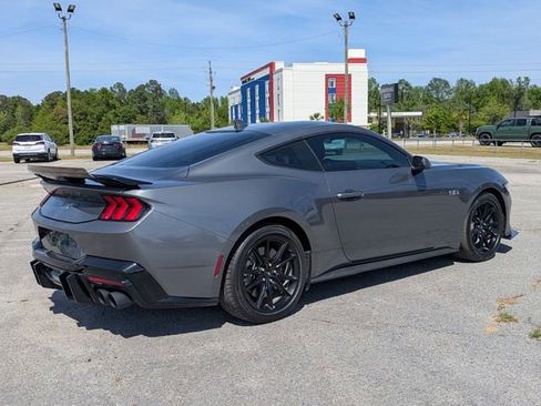 Used 2024 Ford Mustang GT Premium RWD image 3
