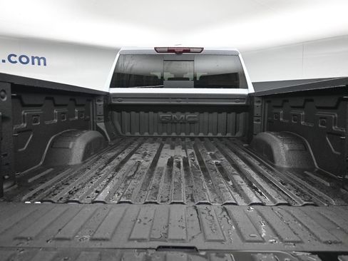 Used 2026 GMC Sierra 2500 Denali w/ Technology Package AWD/4WD image 12