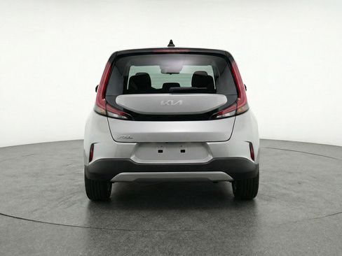 Used 2025 Kia Soul LX w/ LX Technology Package image 7