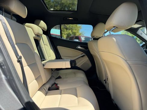 Used 2017 Mercedes-Benz GLA 250 4MATIC image 10
