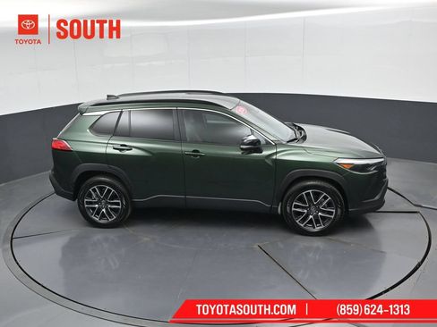 Used 2026 Toyota Corolla Cross XLE AWD/4WD image 46