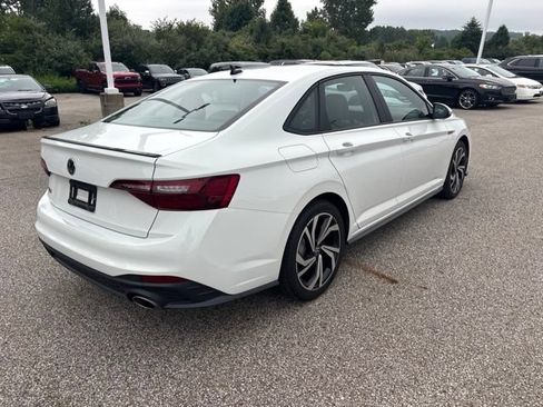 Used 2023 Volkswagen Jetta GLI Autobahn FWD image 3