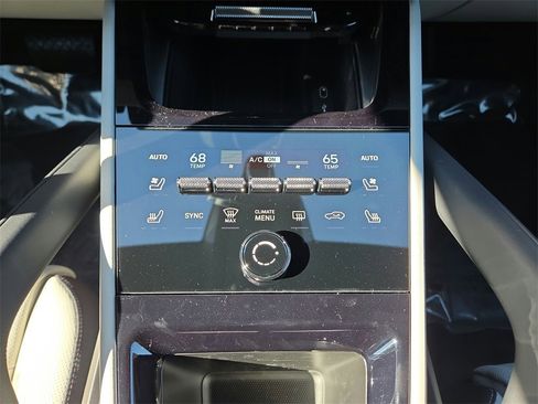 New 2026 Porsche Cayenne image 13