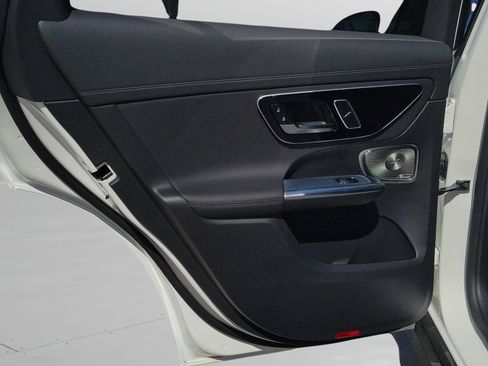 Certified 2026 Mercedes-Benz GLC 300 image 7