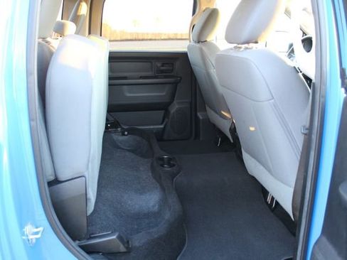 Used 2014 RAM 2500 Tradesman w/ Chrome Appearance Group image 18