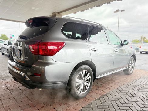 Used 2020 Nissan Pathfinder SV image 13