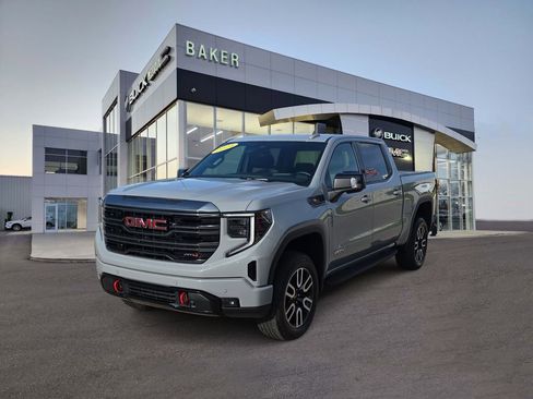 Used 2024 GMC Sierra 1500 AT4 w/ Technology Package AWD/4WD image 1