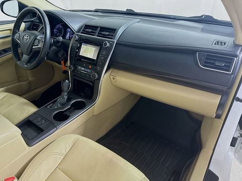 Used 2015 Toyota Camry XLE image 29