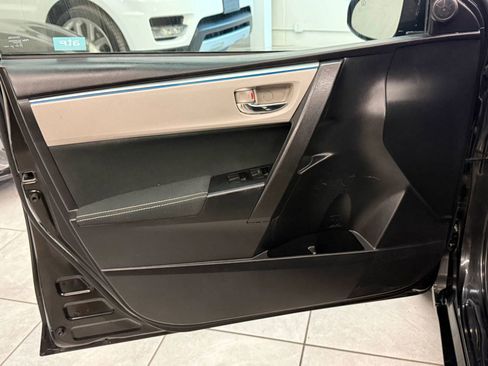 Used 2015 Toyota Corolla LE image 15