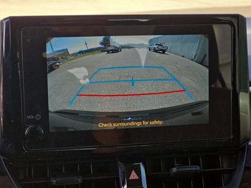 Used 2025 Toyota Corolla LE FWD image 23