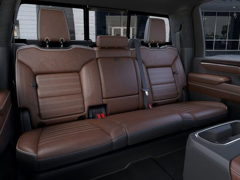 New 2026 GMC Sierra 2500 Denali Ultimate AWD/4WD image 17