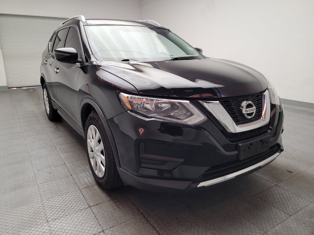 Used 2017 Nissan Rogue S w/ S Appearance Package FWD image 14