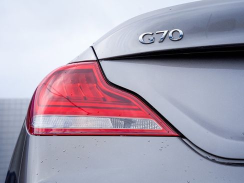 Used 2021 Genesis G70 2.0T w/ Elite Package image 11