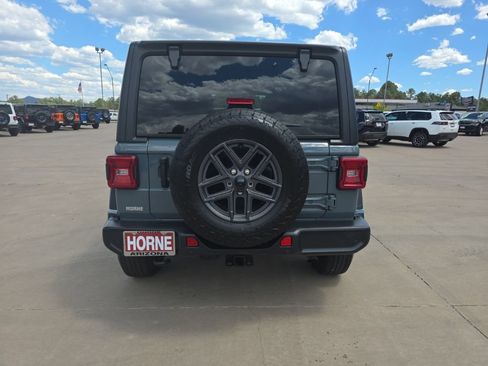 Used 2024 Jeep Wrangler Unlimited Sport AWD/4WD image 4