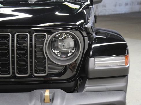 New 2026 Jeep Wrangler Unlimited Sport image 29