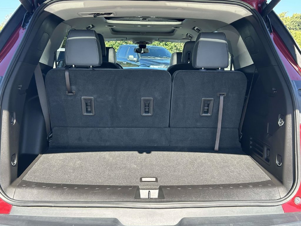 Used 2018 Chevrolet Traverse LT FWD image 12