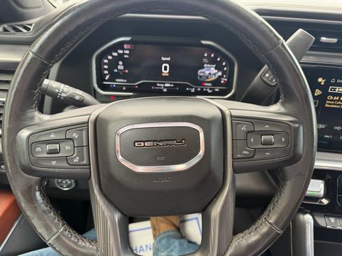 Used 2024 GMC Sierra 3500 Denali Ultimate AWD/4WD image 17