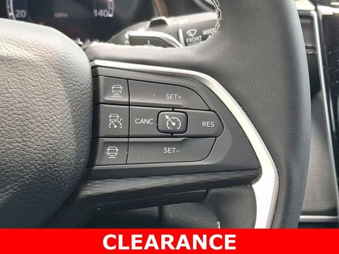 Used 2025 Jeep Grand Cherokee Laredo X w/ Luxury Tech Group I AWD/4WD image 23