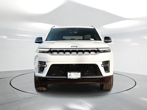 New 2026 Jeep Grand Wagoneer L 2WD image 4