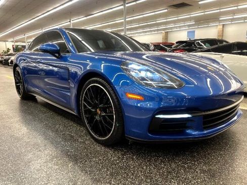 Used 2017 Porsche Panamera image 3