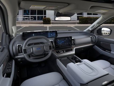 New 2026 Ford Expedition Platinum AWD/4WD image 9