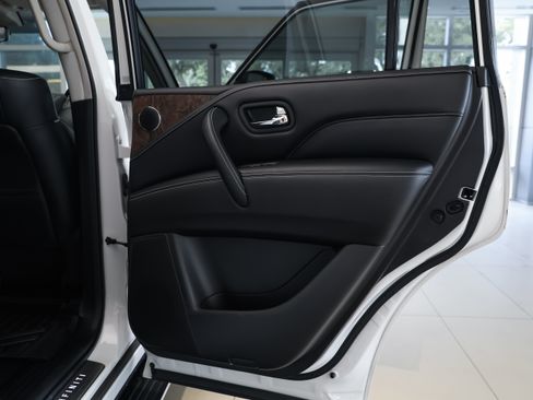 Used 2022 INFINITI QX80 Premium Select w/ Cargo Package AWD/4WD image 32