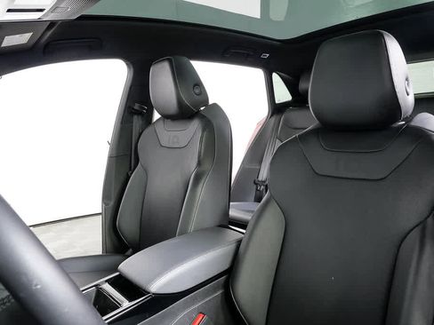 Used 2023 Volkswagen ID.4 Pro S image 12