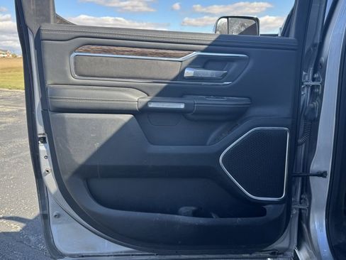 Used 2019 RAM 1500 Laramie w/ Trailer Tow Group image 16