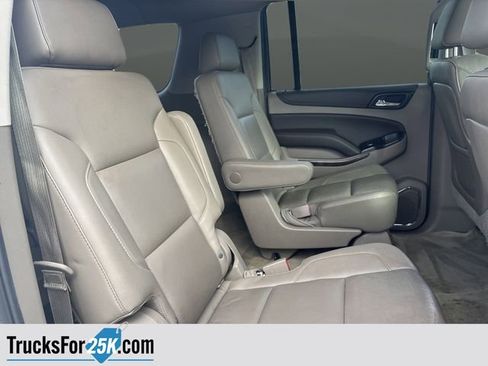 Used 2015 Chevrolet Suburban LT image 34