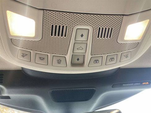 Used 2022 Lincoln Nautilus Reserve image 17