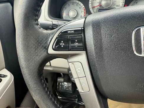 Used 2011 Honda Pilot EX-L image 17
