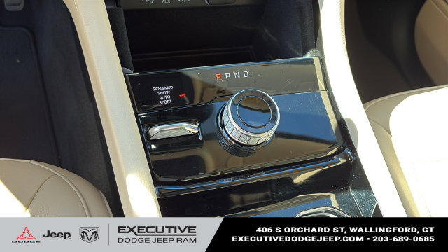 Used 2022 Jeep Grand Cherokee Limited AWD/4WD image 19