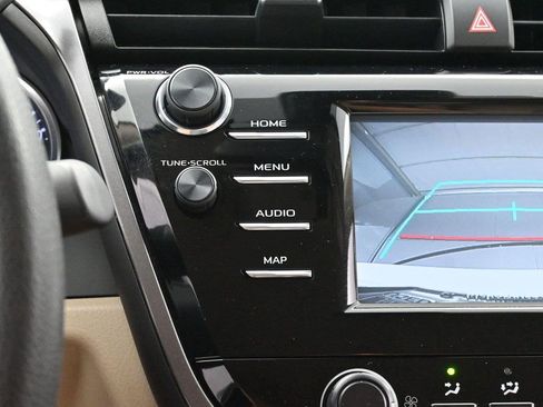 Used 2019 Toyota Camry LE FWD image 20