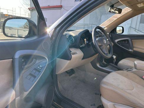 Used 2009 Toyota RAV4 Sport image 9