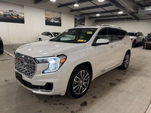 Used 2022 GMC Terrain Denali image 31