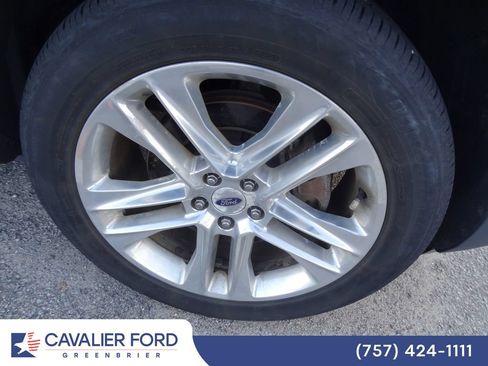 Used 2016 Ford Explorer XLT w/ Equipment Group 202A AWD/4WD image 19