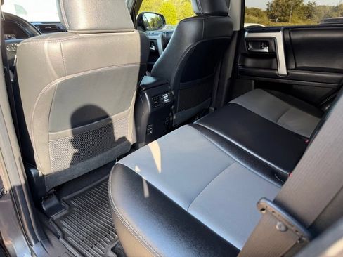 Used 2019 Toyota 4Runner SR5 Premium AWD/4WD image 32