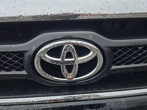 Used 2014 Toyota Tacoma 4x4 Double Cab w/ TRD Off-Road Package image 7