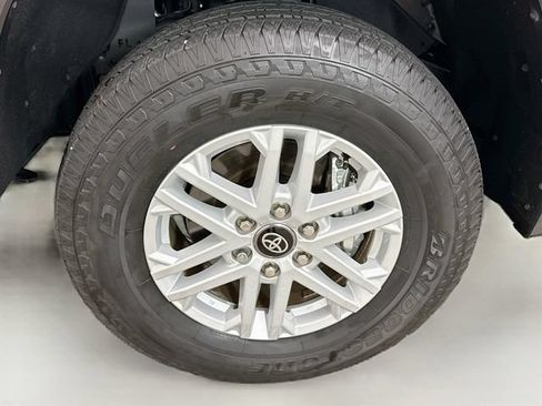 Used 2026 Toyota Tundra SR5 AWD/4WD image 30