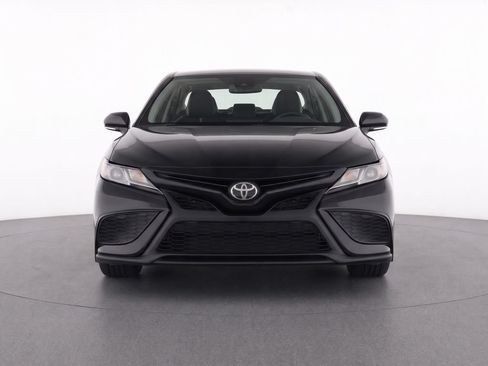 Used 2024 Toyota Camry SE FWD image 8